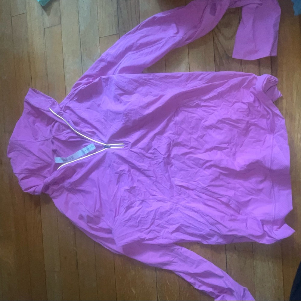 lululemon hooded magenta glow windbreaker jacket